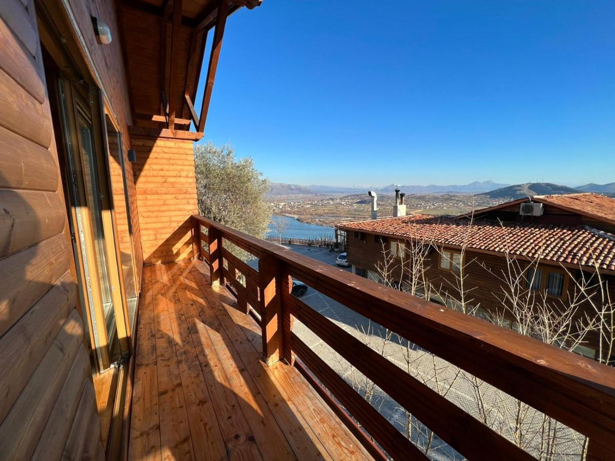 ホテル Wooden House Canaj エクステリア 写真