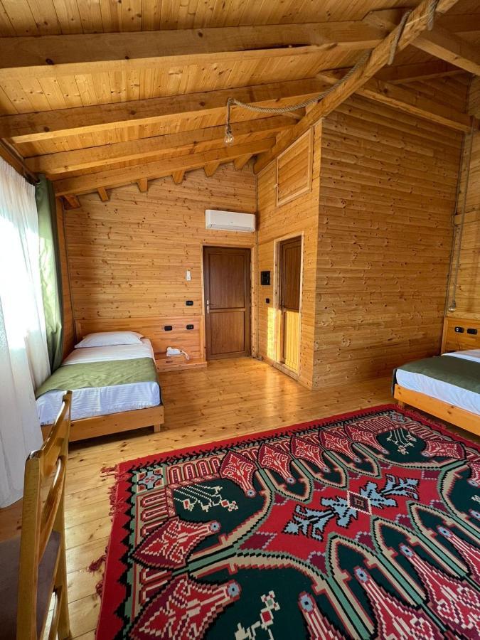 ホテル Wooden House Canaj エクステリア 写真