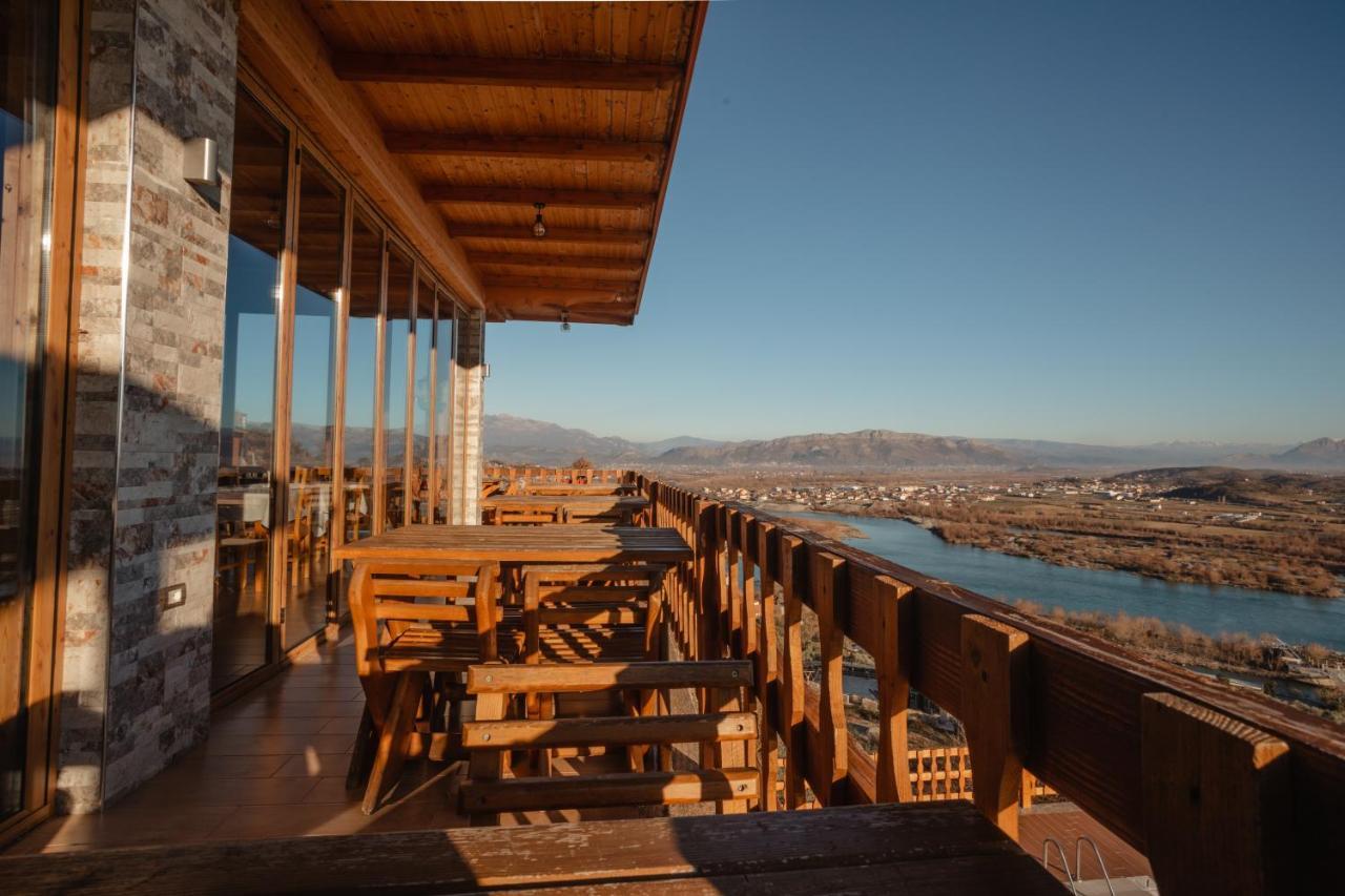 ホテル Wooden House Canaj エクステリア 写真